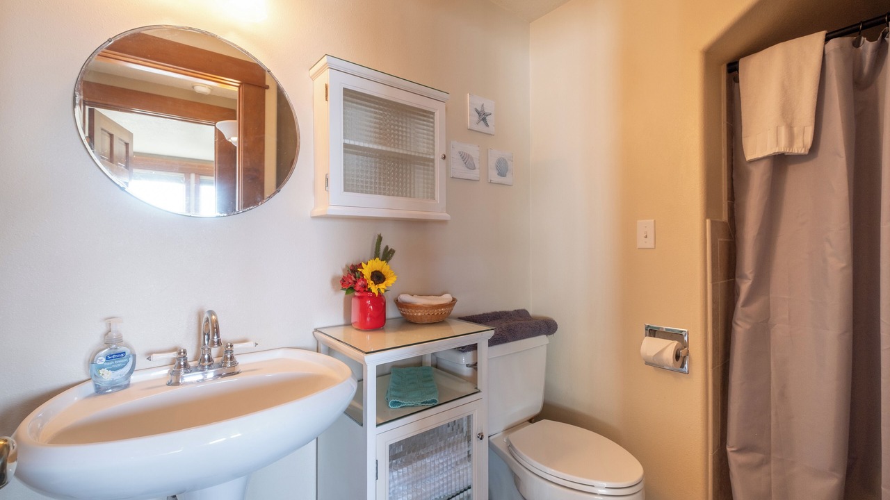 Photo of Others in Roads End