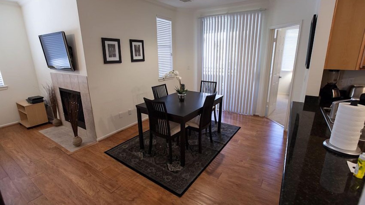 Photo of Livingroom in Raskin Estates