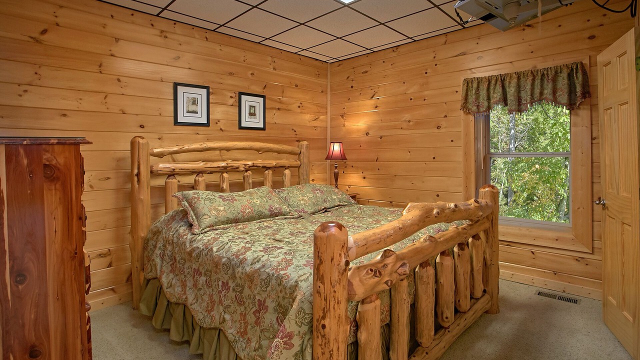Photo of Bedroom in Gatlinburg