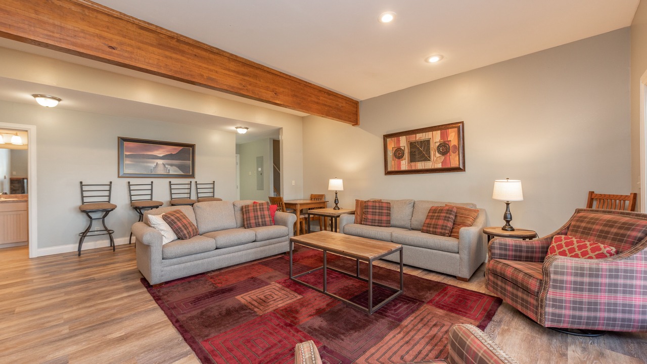 Photo of Livingroom in Thayerville