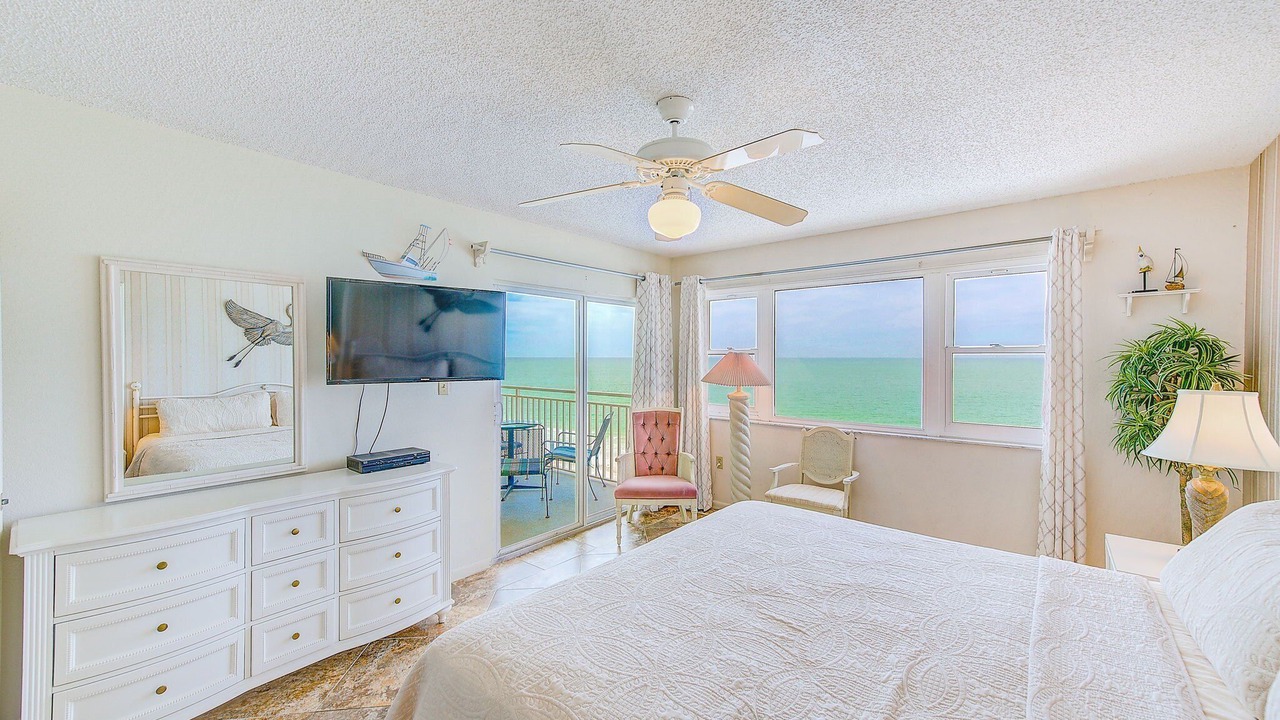 Photo of Bedroom in Redington Shores