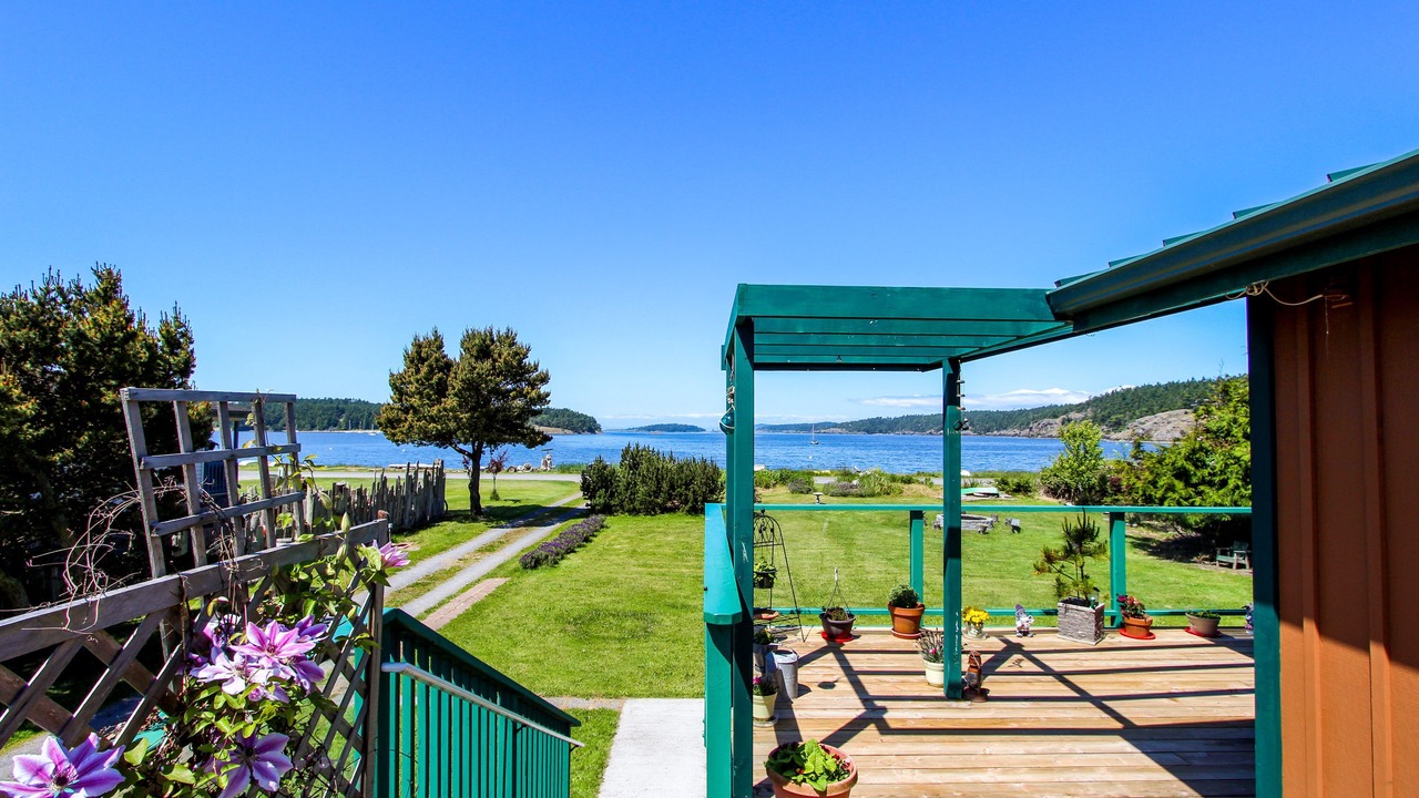 Photo of Patio Balcony in Lopez Island