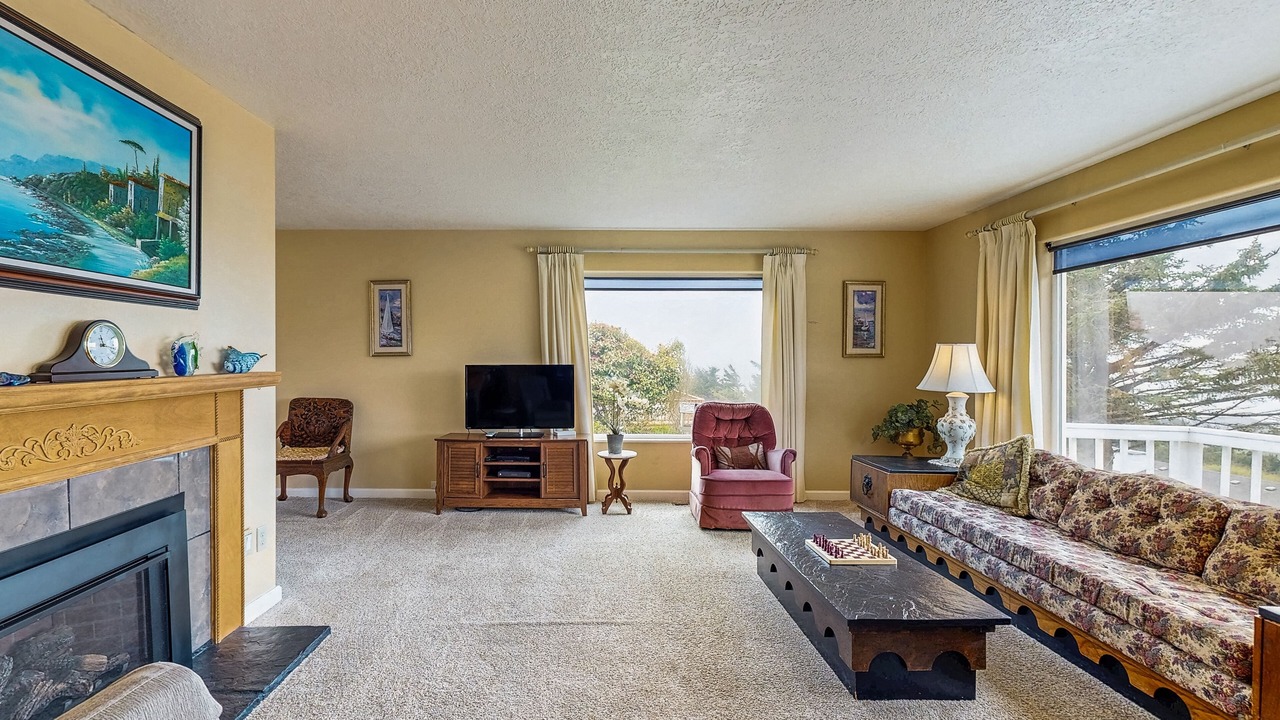 Photo of Livingroom in Roads End