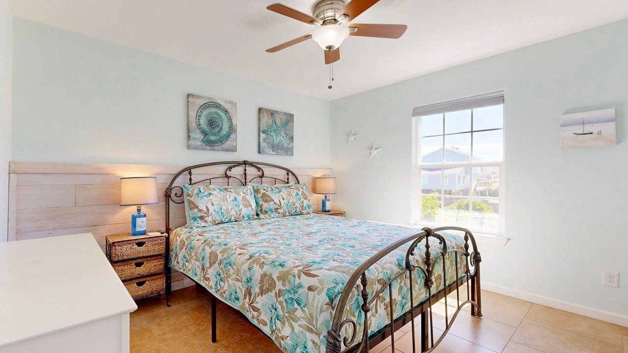 Photo of Bedroom in Port Aransas