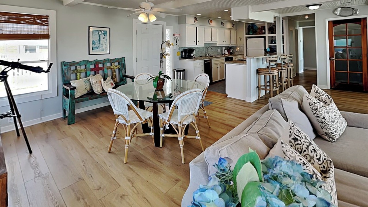 Photo of Bedroom in Bermuda Beach