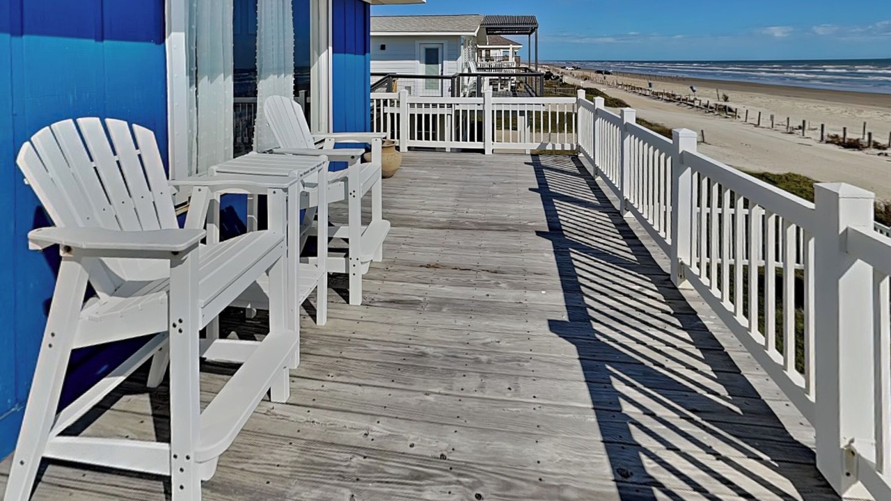Photo of Patio Balcony in Bermuda Beach