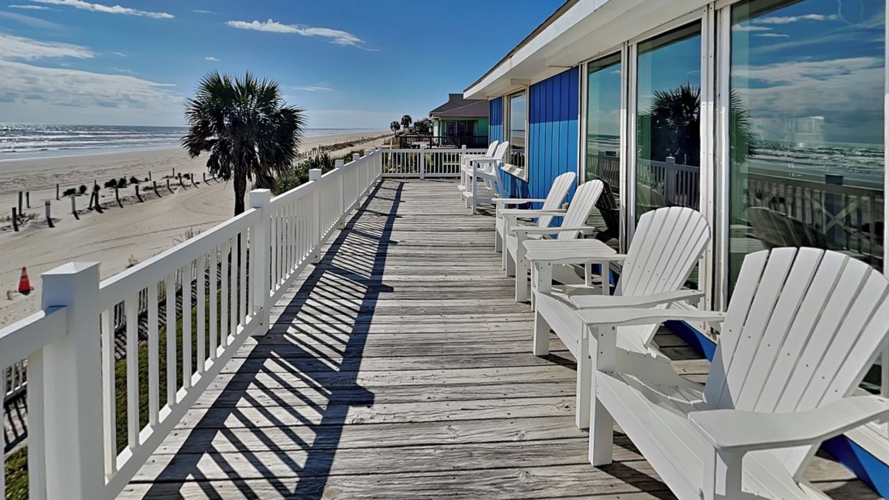 Photo of Patio Balcony in Bermuda Beach