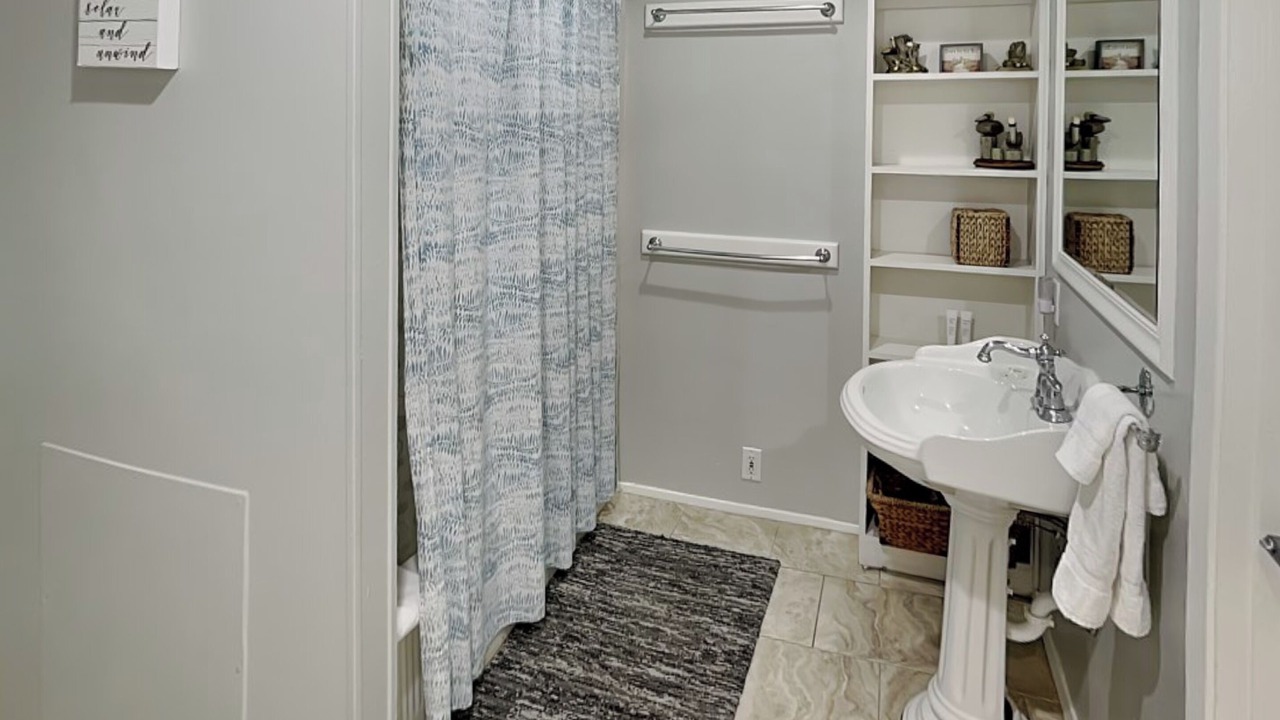 Photo of Bathroom in Bermuda Beach