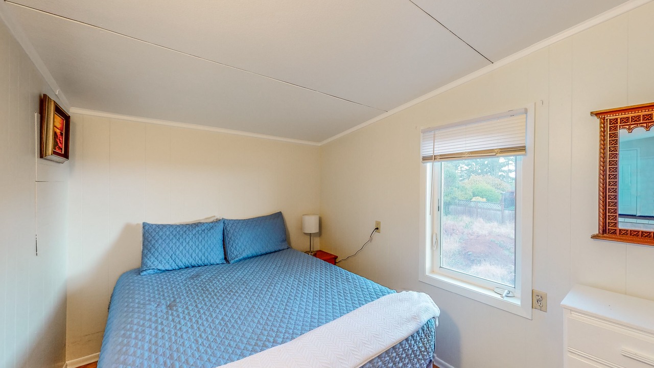 Photo of Bedroom in Nelscott