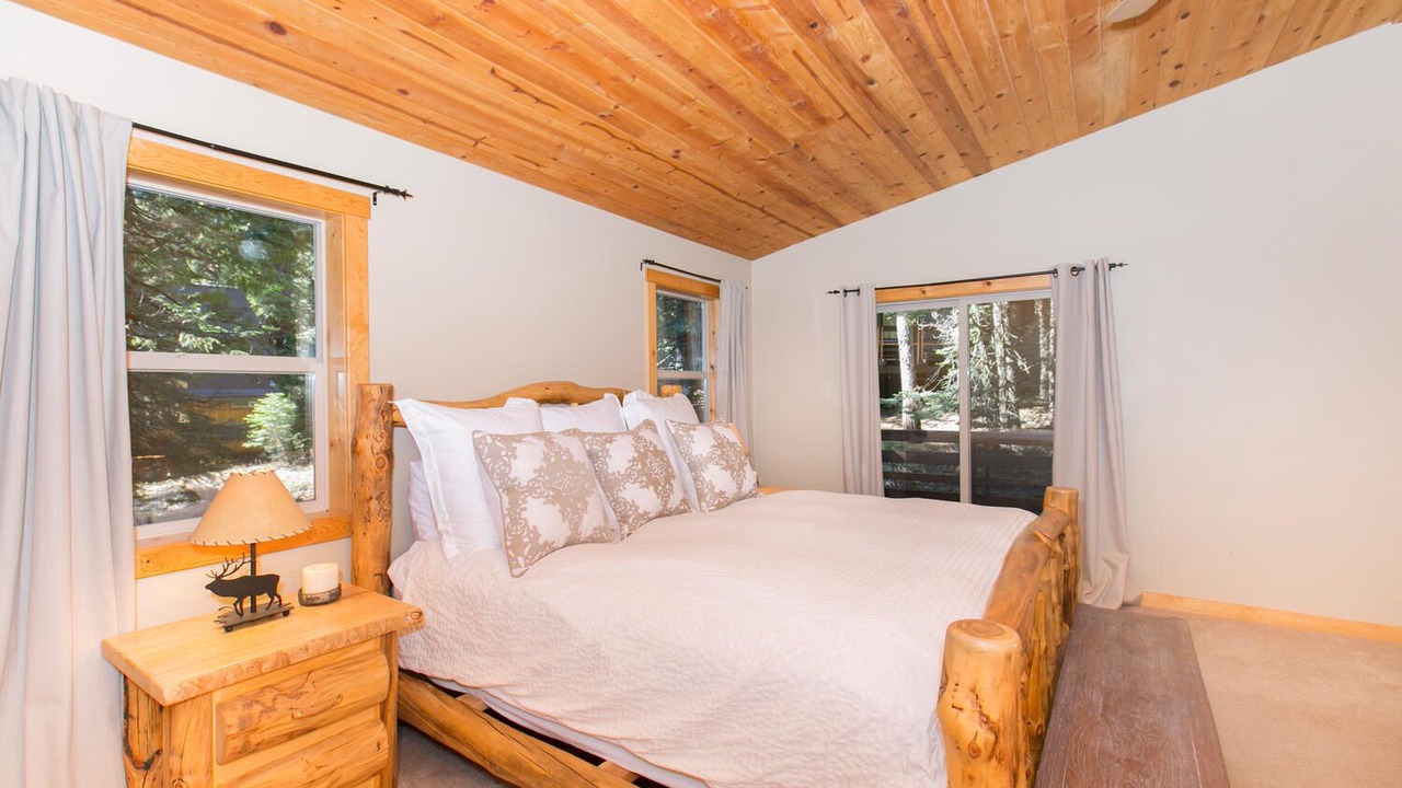 Photo of Bedroom in Homewood