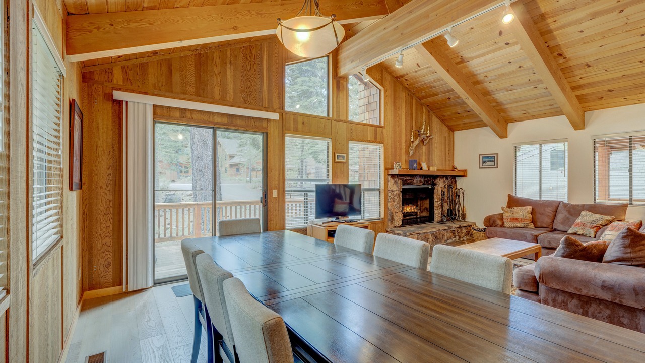 Photo of Livingroom in Truckee