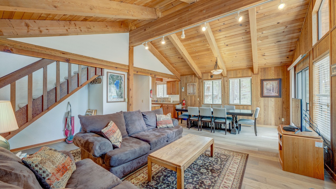 Photo of Livingroom in Truckee