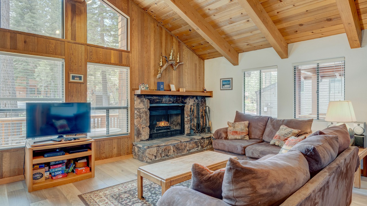 Photo of Livingroom in Truckee