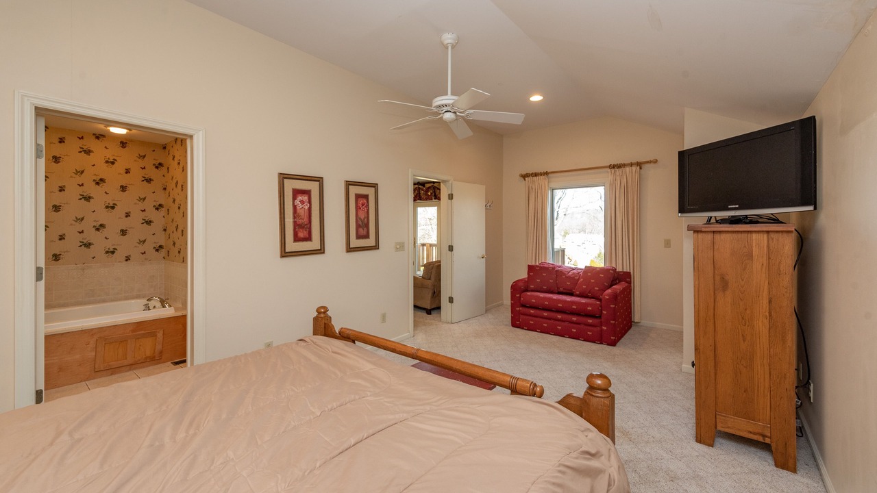 Photo of Bedroom in Thayerville