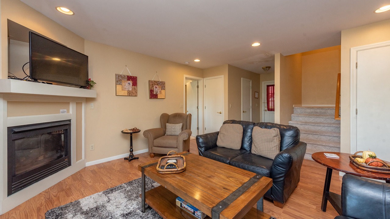Photo of Livingroom in Thayerville