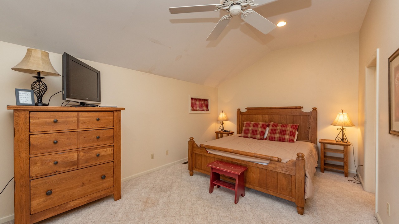 Photo of Bedroom in Thayerville