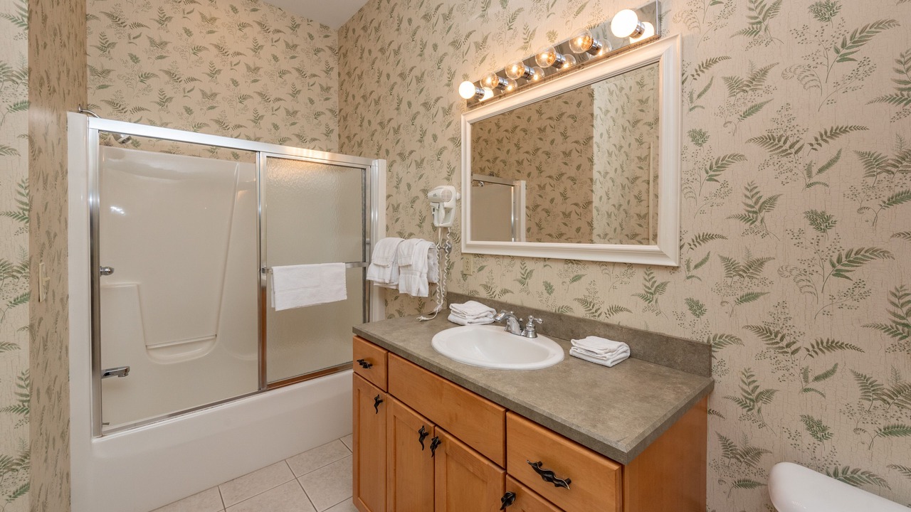 Photo of Bathroom in Thayerville