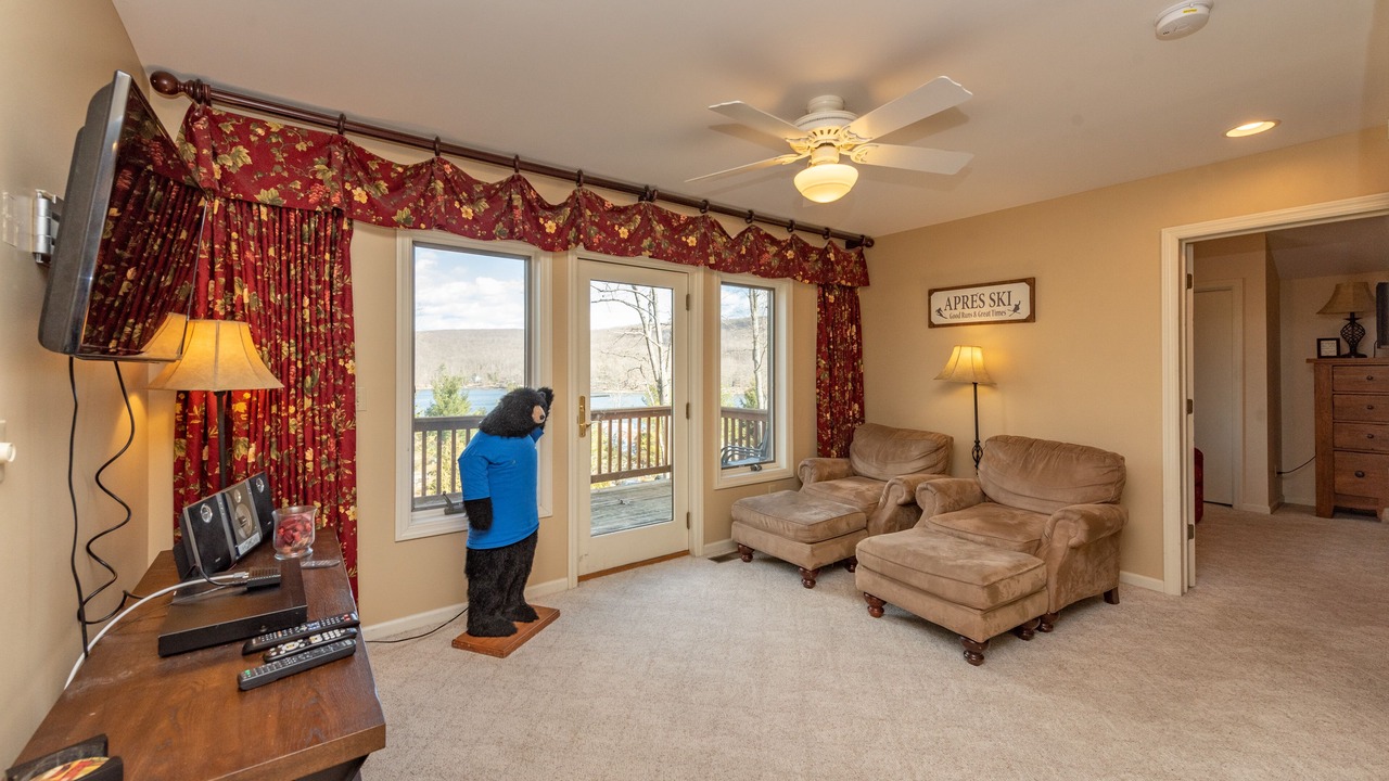 Photo of Livingroom in Thayerville