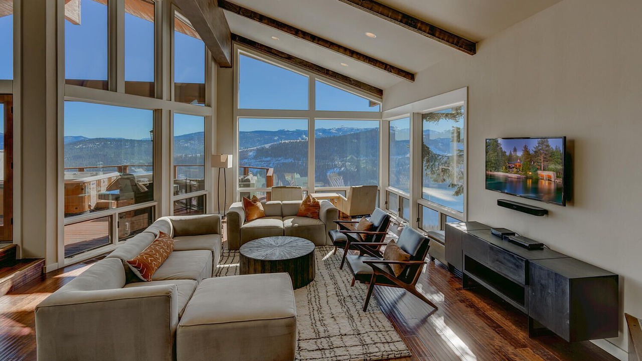 Photo of Livingroom in Truckee