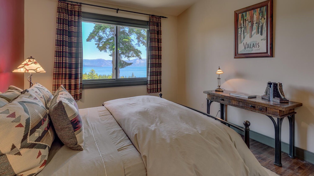 Photo of Bedroom in Carnelian Bay