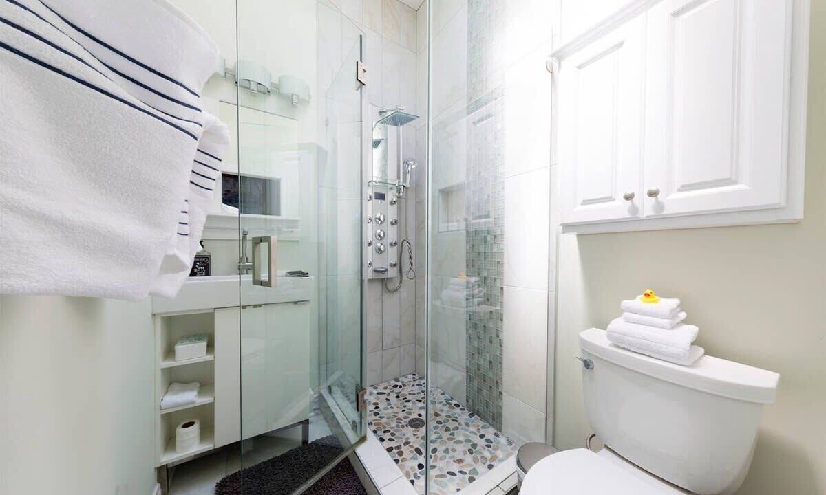 Photo of Bathroom in Hill East