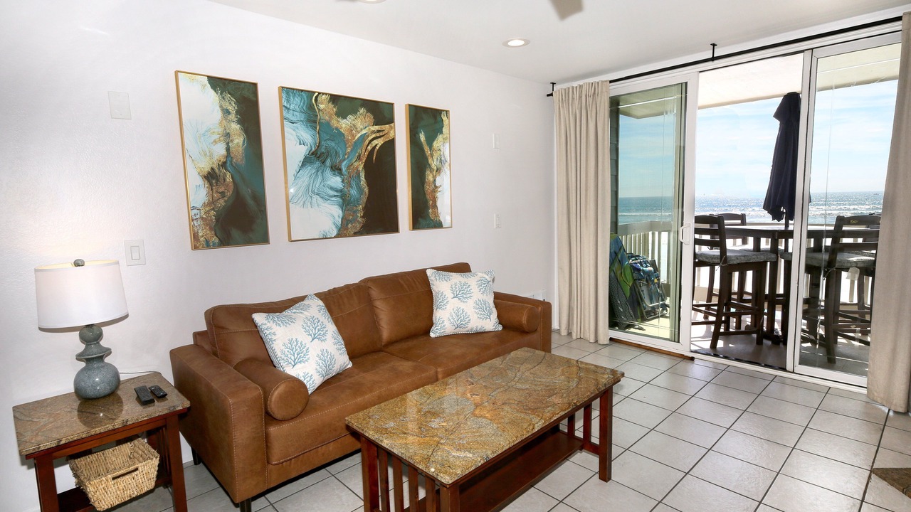 Photo of Livingroom in Townsite