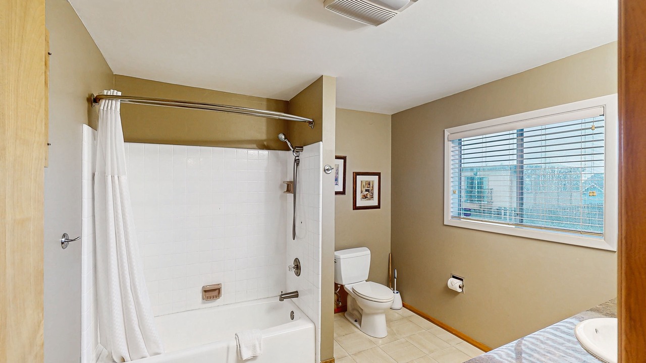 Photo of Bathroom in Roads End