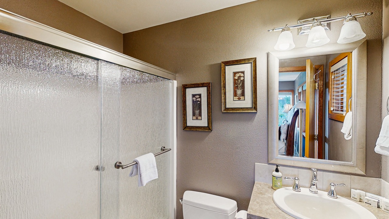 Photo of Bathroom in Roads End