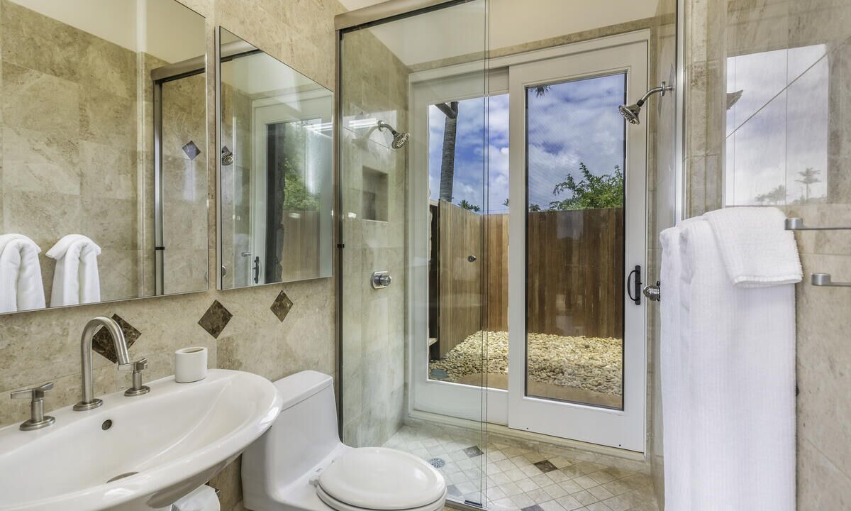 Photo of Bathroom in Kilauea