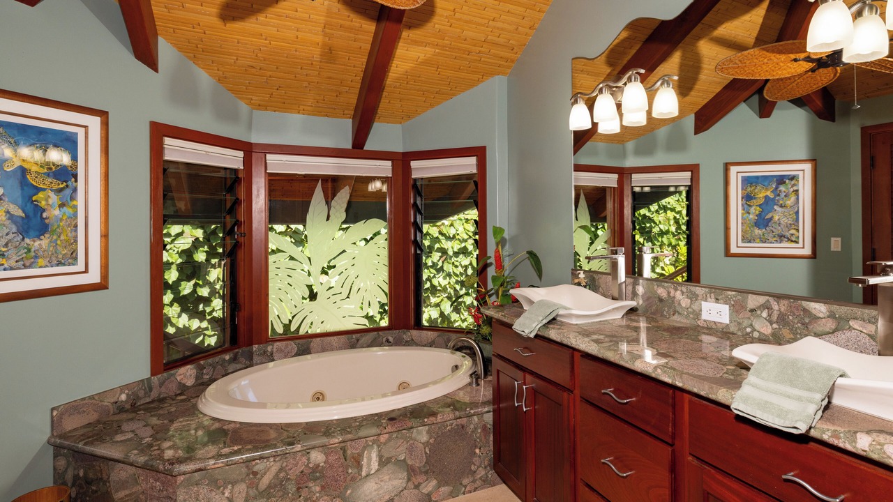 Photo of Bathroom in Puako