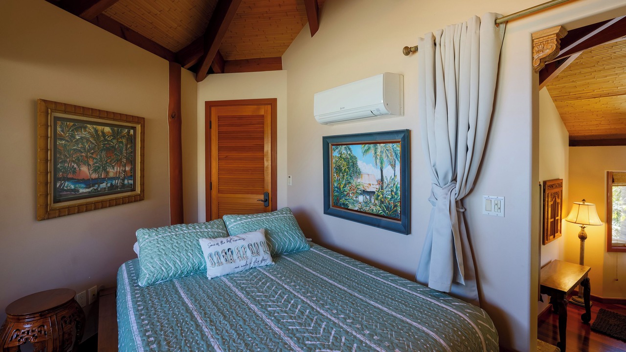 Photo of Bedroom in Puako
