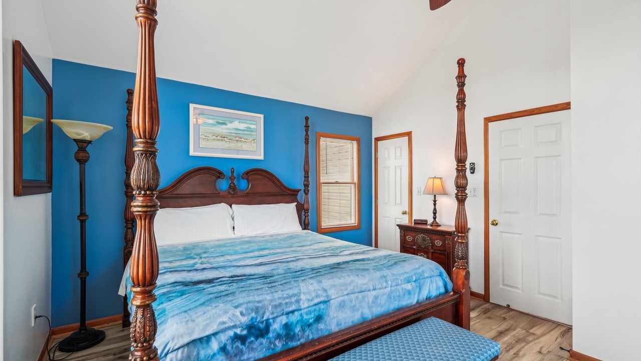 Photo of Bedroom in Whalehead Beach