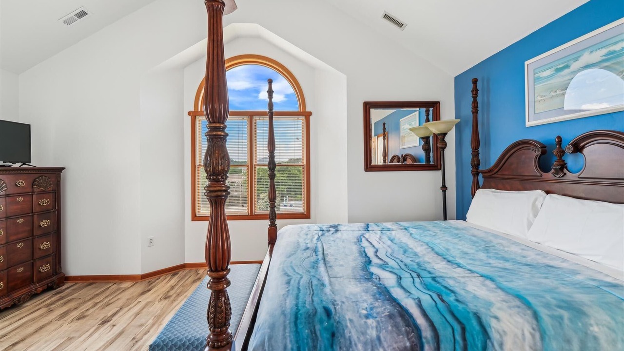 Photo of Bedroom in Whalehead Beach