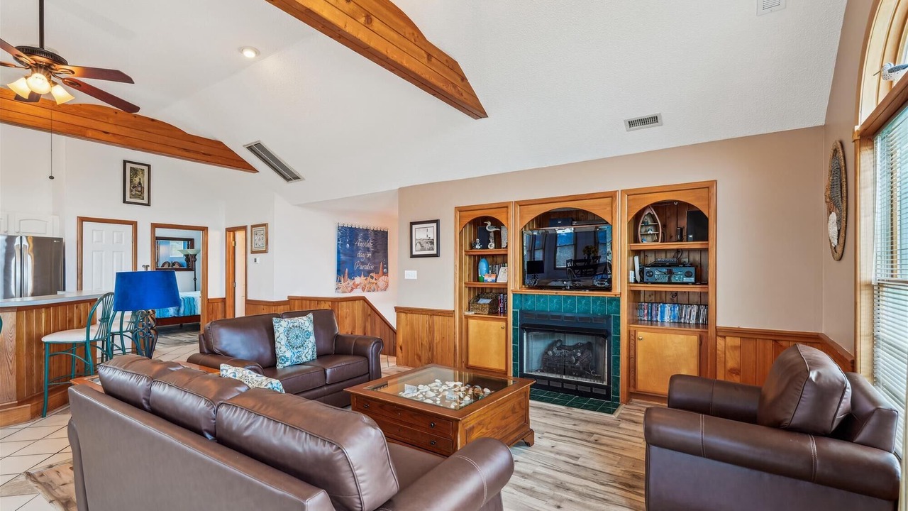 Photo of Livingroom in Whalehead Beach