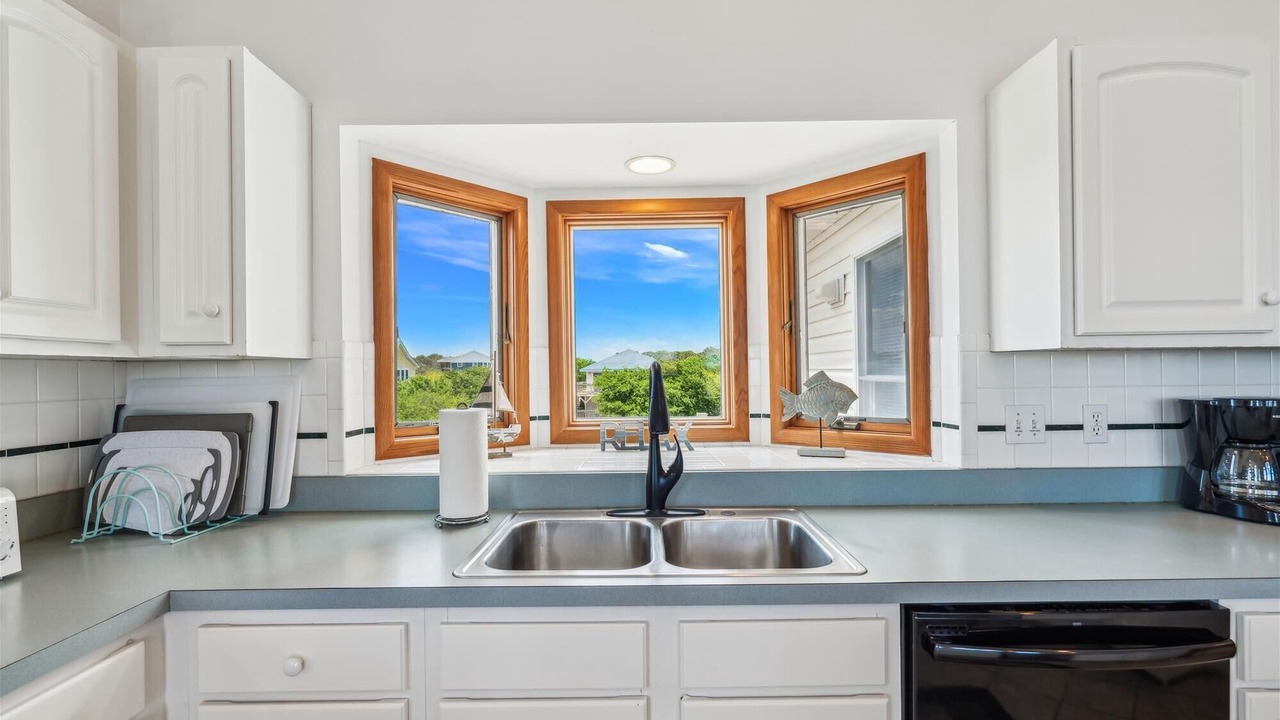 Photo of Kitchen in Whalehead Beach