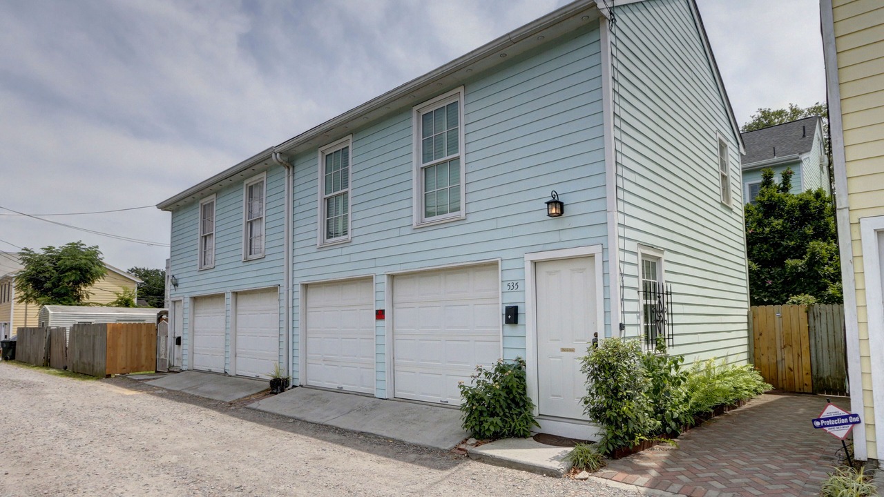 Photo of Others in Historic District - North