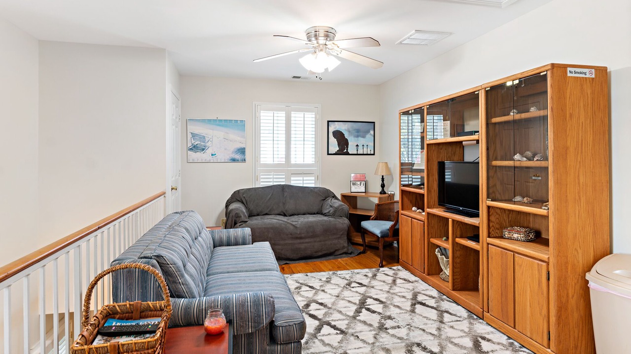 Photo of Livingroom in Historic District - North