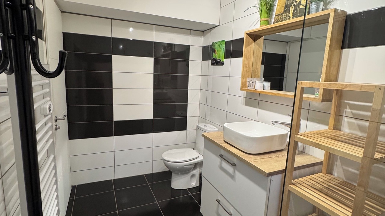 Photo of Bathroom in Flayosc