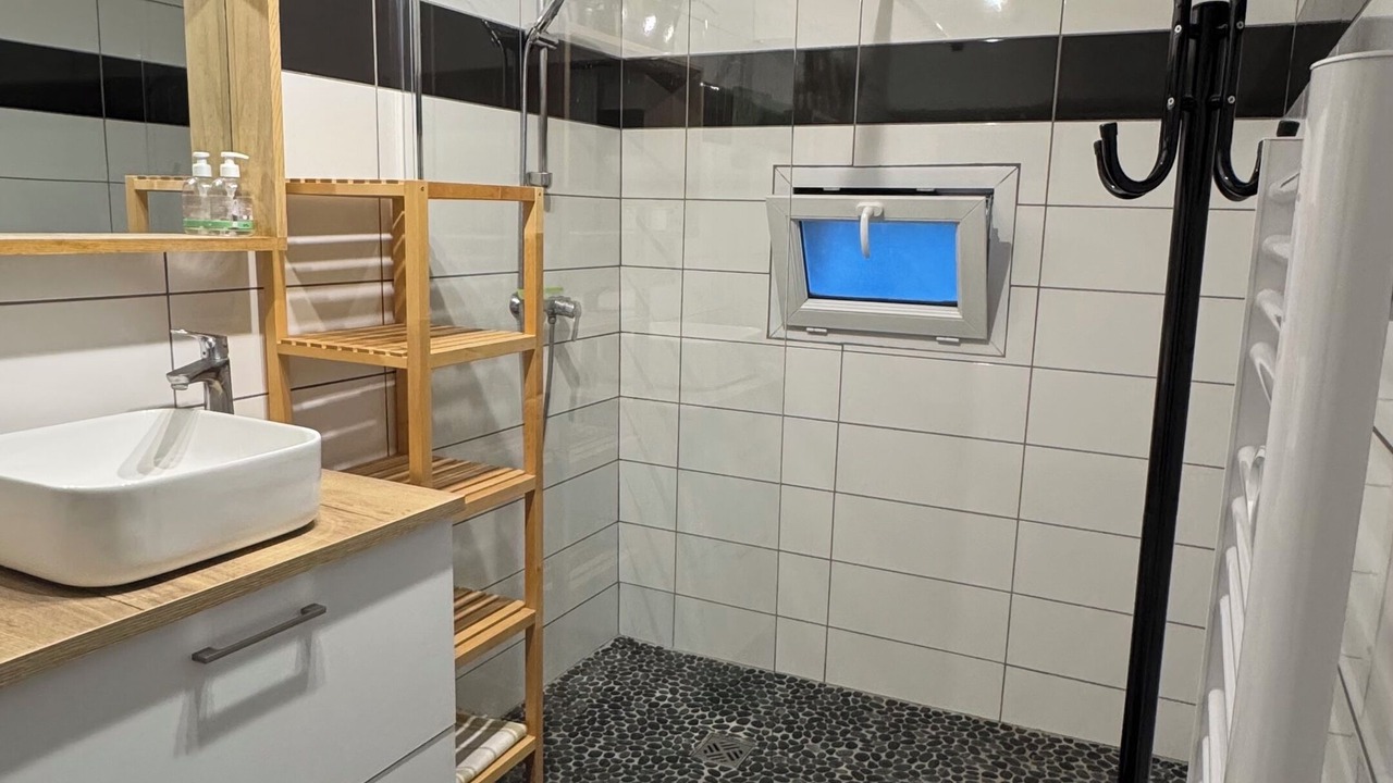 Photo of Bathroom in Flayosc