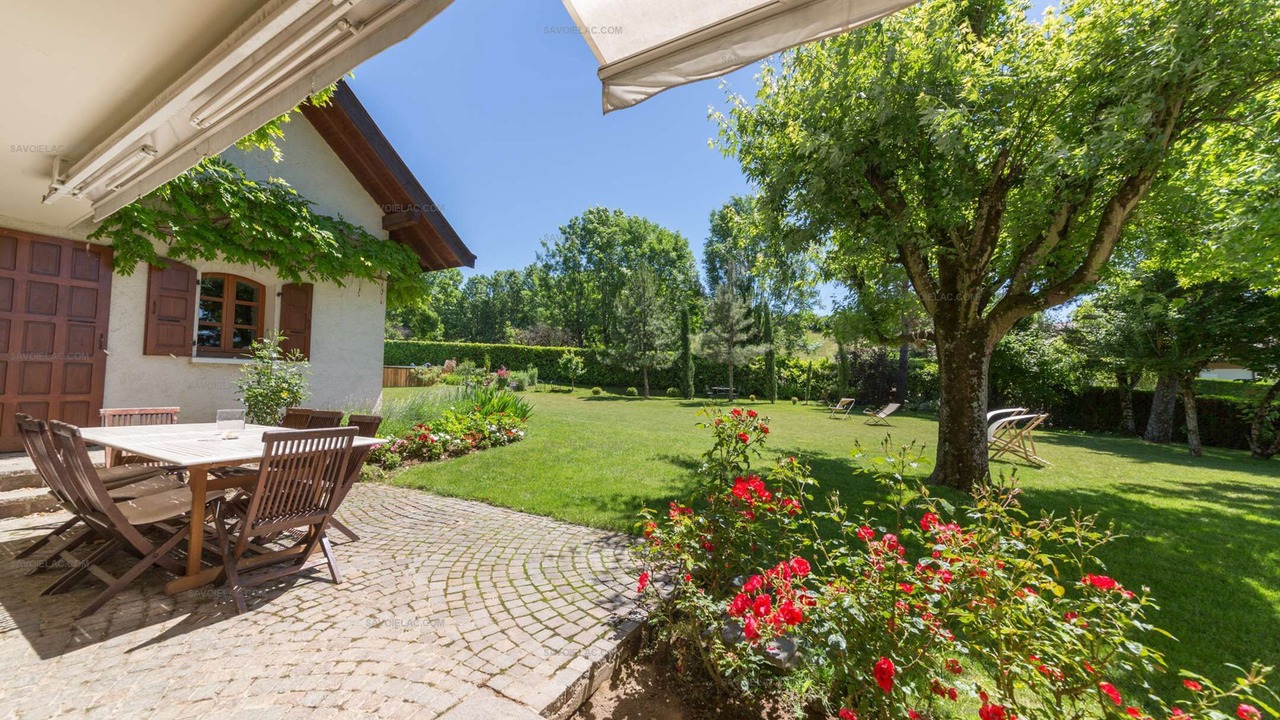 Photo of Outdoor in Menthon-Saint-Bernard