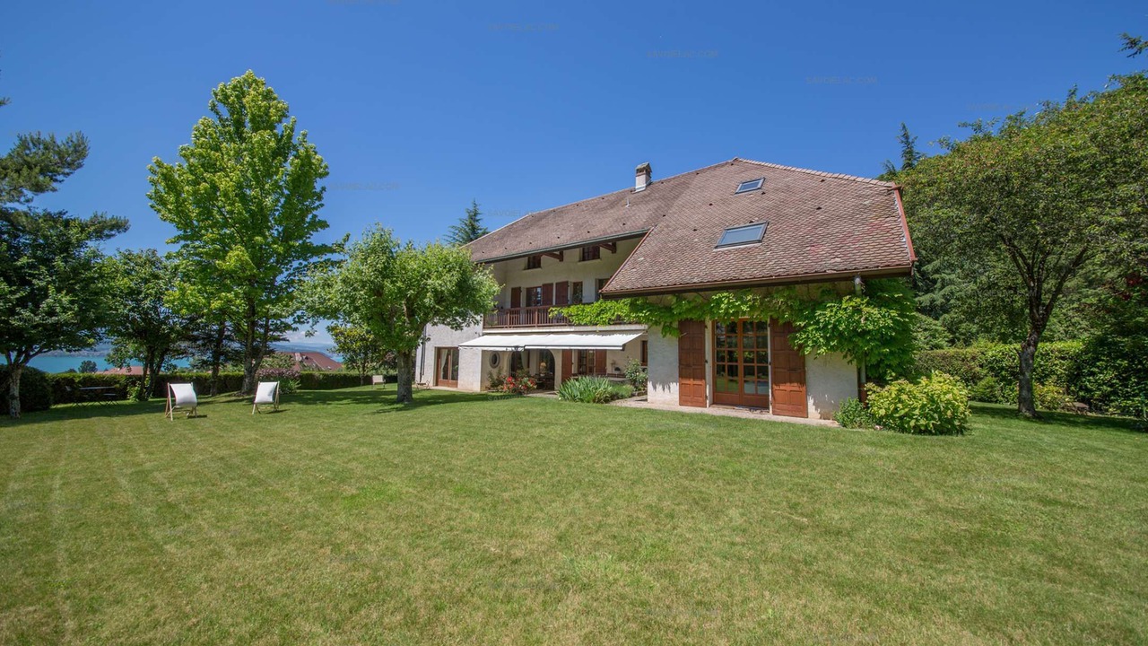 Photo of Outdoor in Menthon-Saint-Bernard