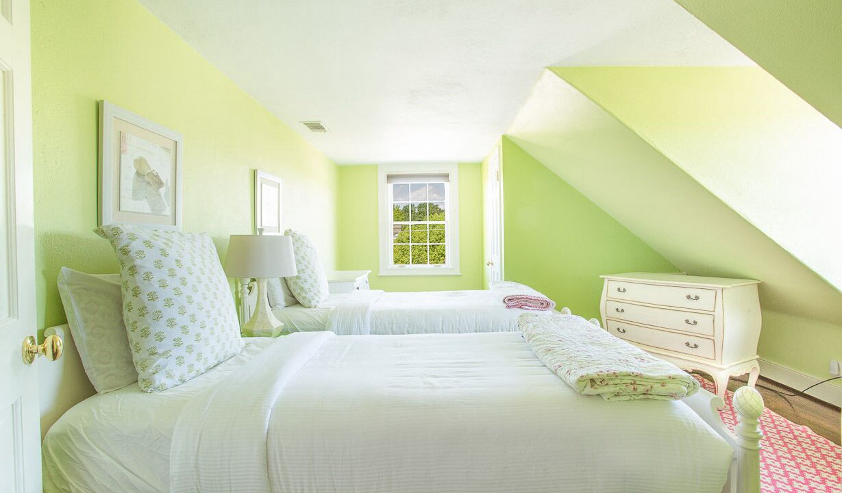 Photo of Bedroom in Historic District - North