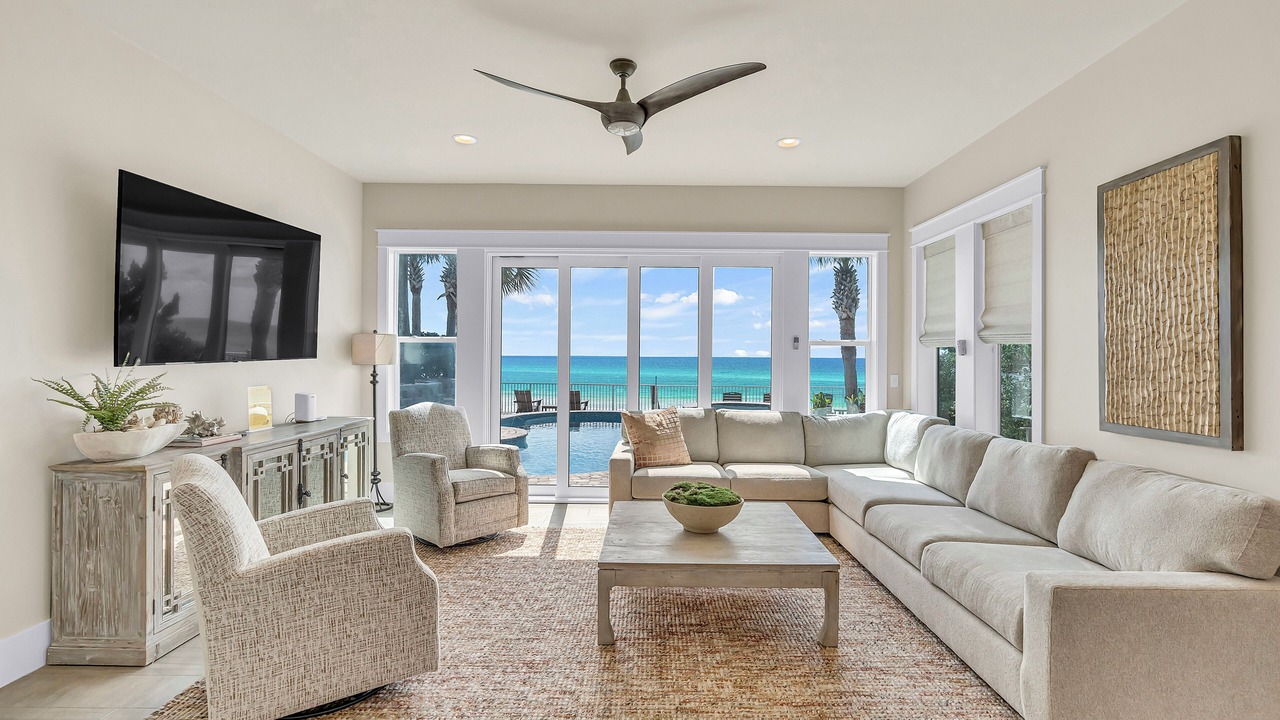 Photo of Bedroom in Miramar Beach