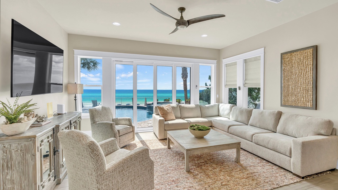 Photo of Bedroom in Miramar Beach