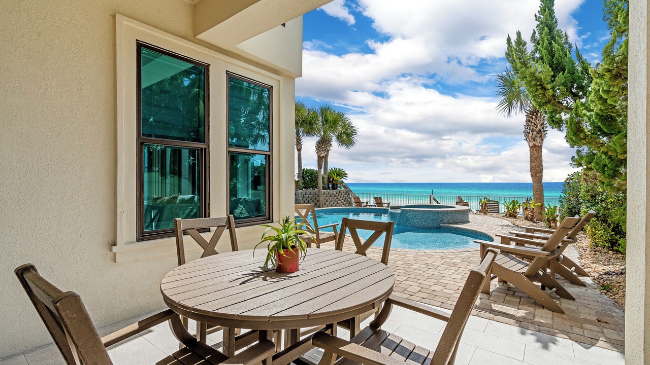 Photo of Outdoor in Miramar Beach