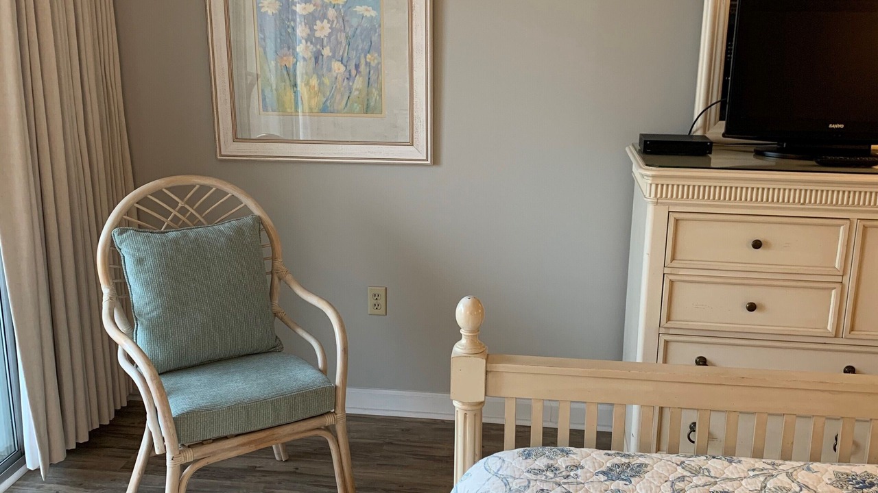 Photo of Bedroom in Arcadian Shores