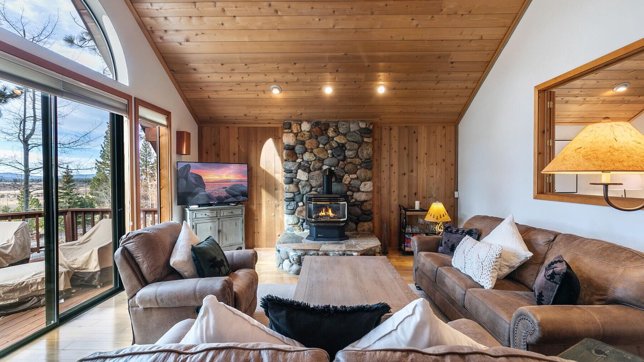 Photo of Livingroom in Truckee