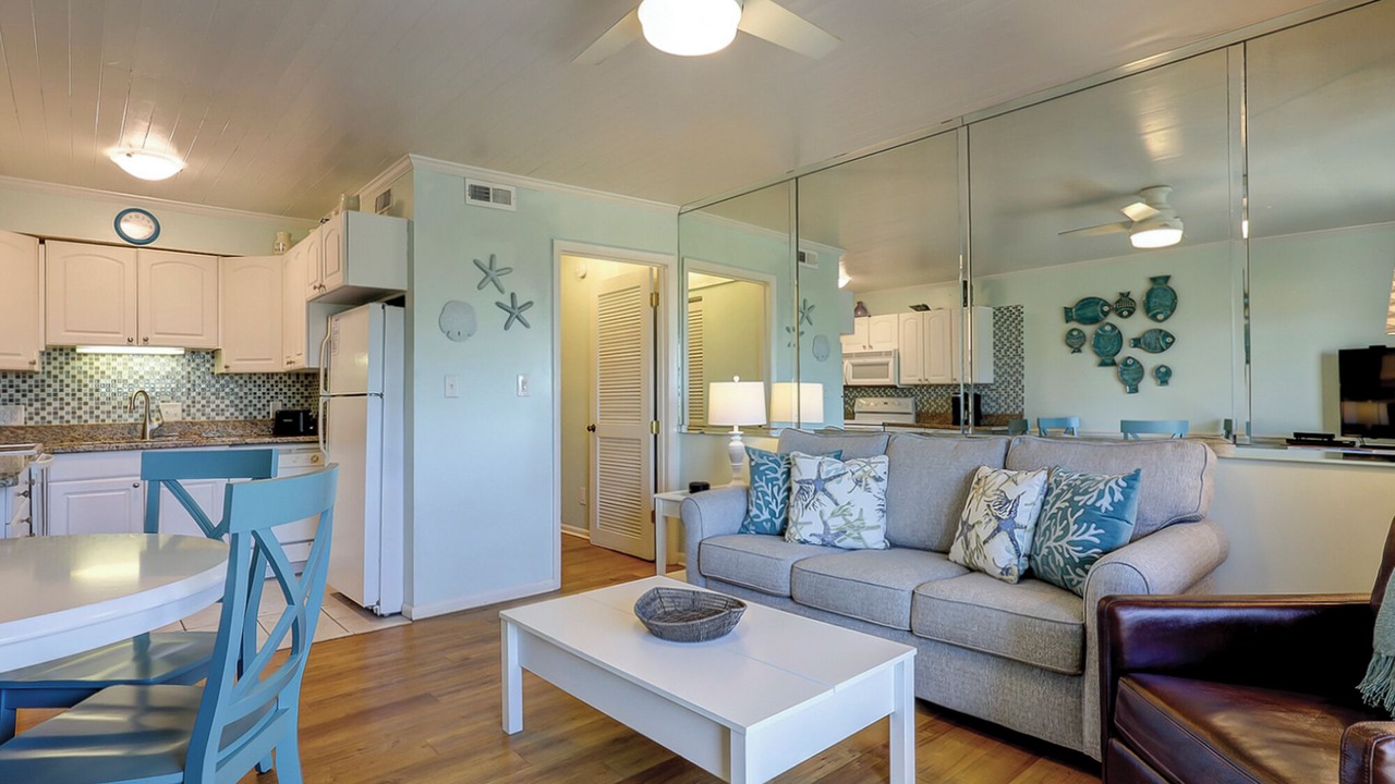 Photo of Livingroom in North Forest Beach