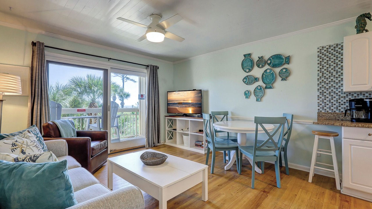 Photo of Livingroom in North Forest Beach