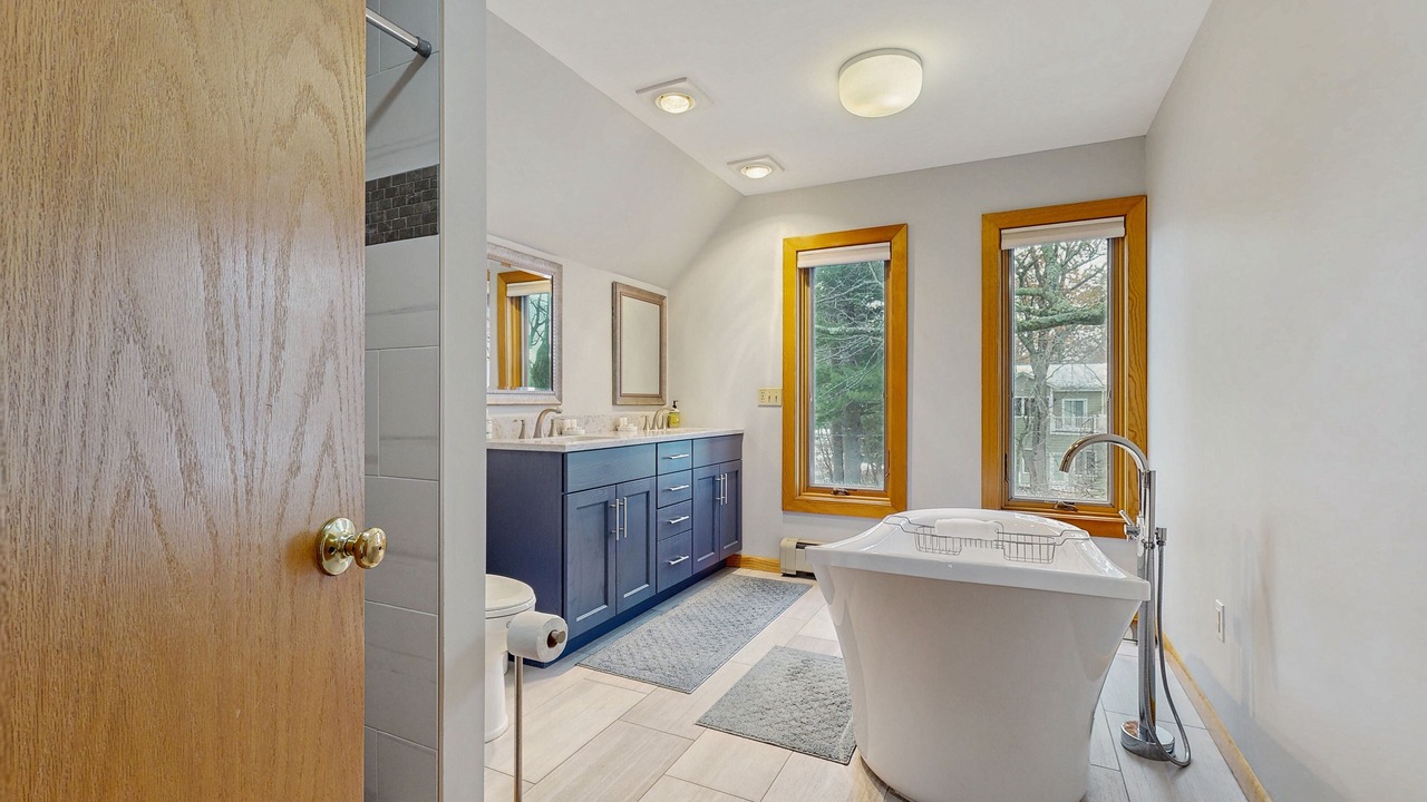 Photo of Bathroom in Malletts Bay